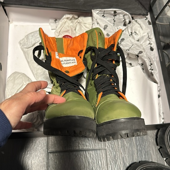 Dolls kill poster girl kush combat flight boot 5M preowned - Picture 10 of 15